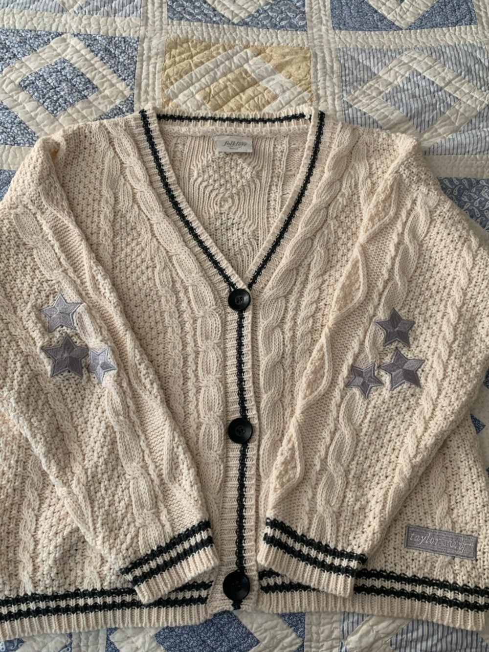 Taylor Swift Folklore Album Cream Cable-Knit V-Neck Cardigan w/SilverStars MD/LG
